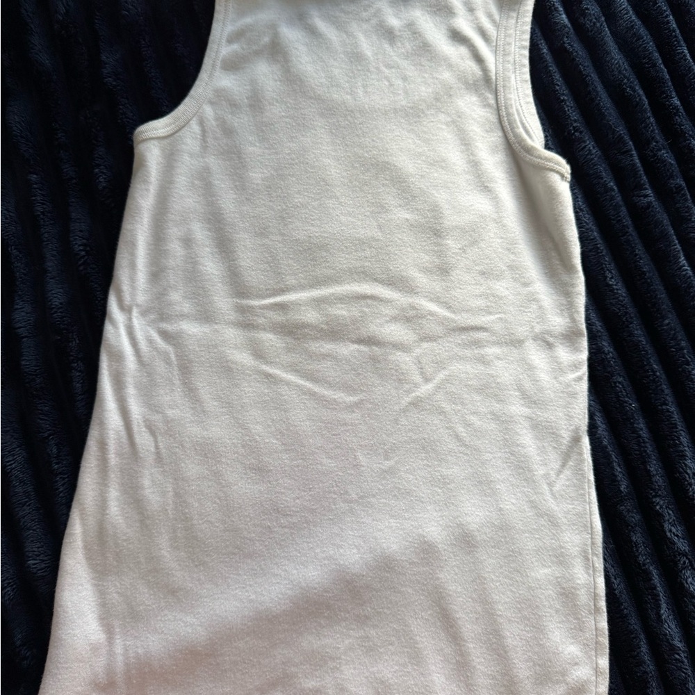 Tory Burch women white tank  Top with Sequin Emblem - Picture 5 of 6